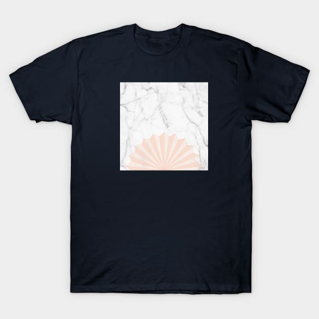 Marble waaier Peach T-Shirt by fivemmPaper